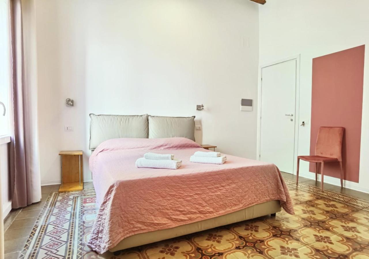 Sat Appartamenti Locazioni Turistiche Brevi-G&P Holiday Home Trapani Eksteriør bilde